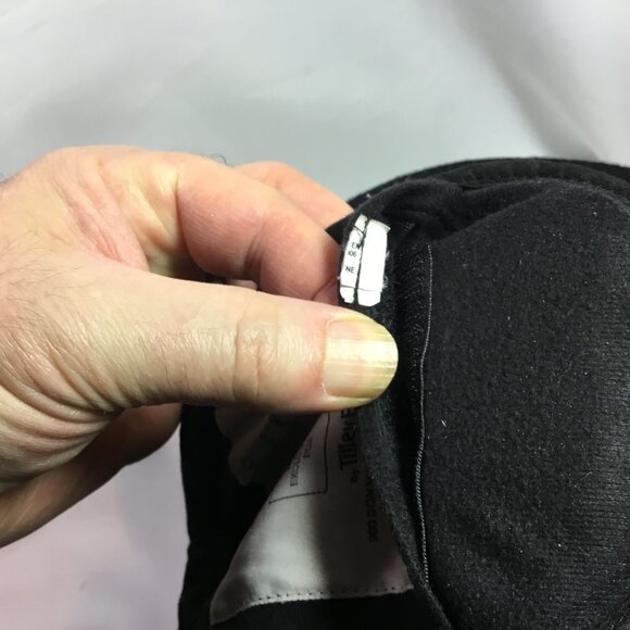 Tilley Endurables Wool Winter Hat Unisex Black Earflaps Buckle Outdoors REI - Picture 9 of 10